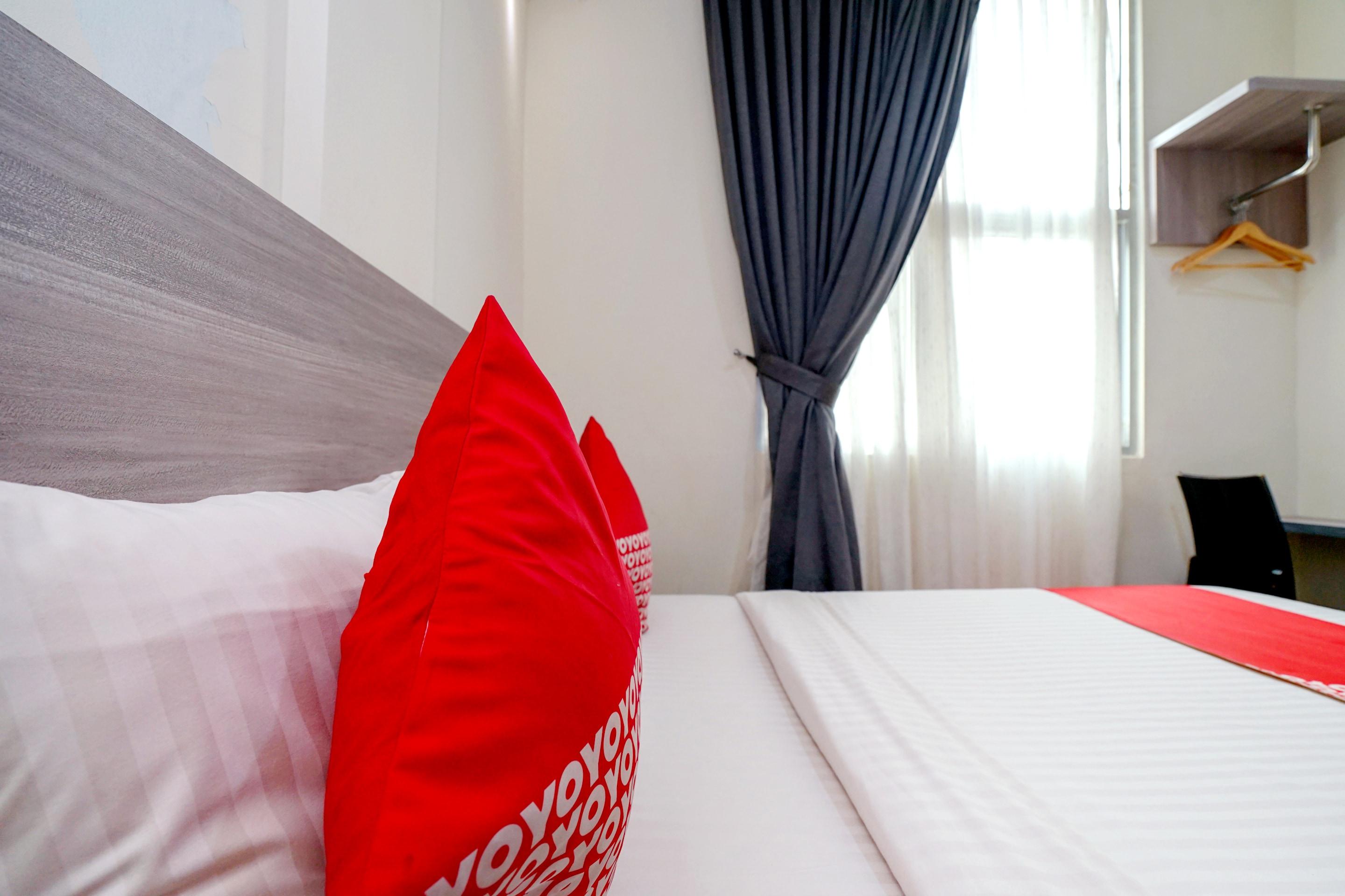 Oyo 251 The Maximus Inn Hotel Palembang Exteriör bild